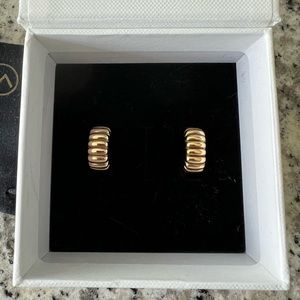 Mejuri Charlotte Bold Hoops